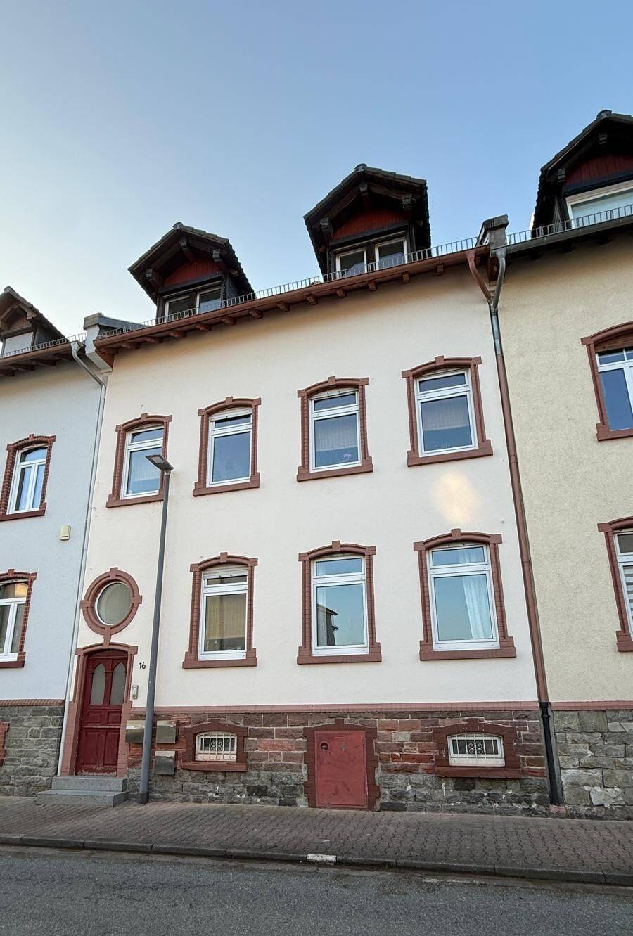 Charmantes Stadthaus mit 3 Wohneinheiten in begehrter Innenstadtlage, 61348 Bad Homburg v.d. Höhe