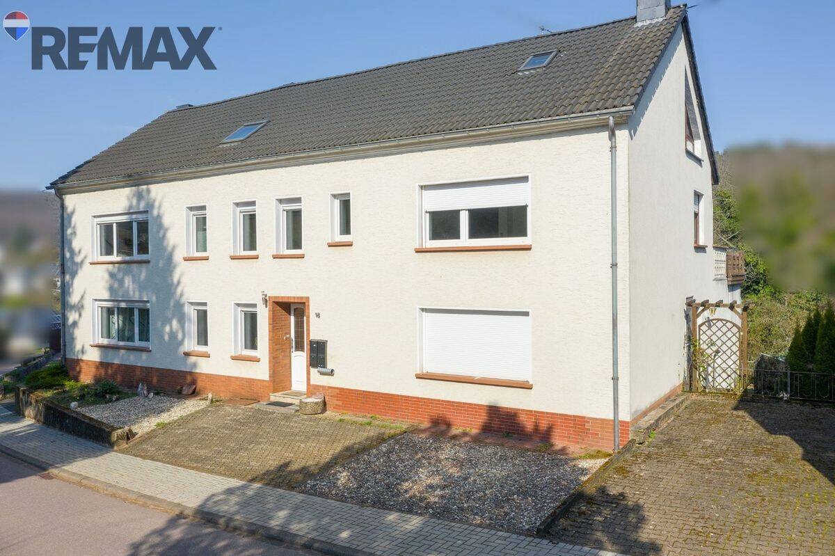 Zweifamilienhaus mit Charakter – ehemaliges Bauernhaus mit ausgebauter Scheune und großem Grundstück, 54441 Taben-Rodt