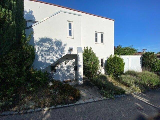 Extravagantes Einfamilienhaus in ruhiger Gartensiedlung, 93077 Bad Abbach