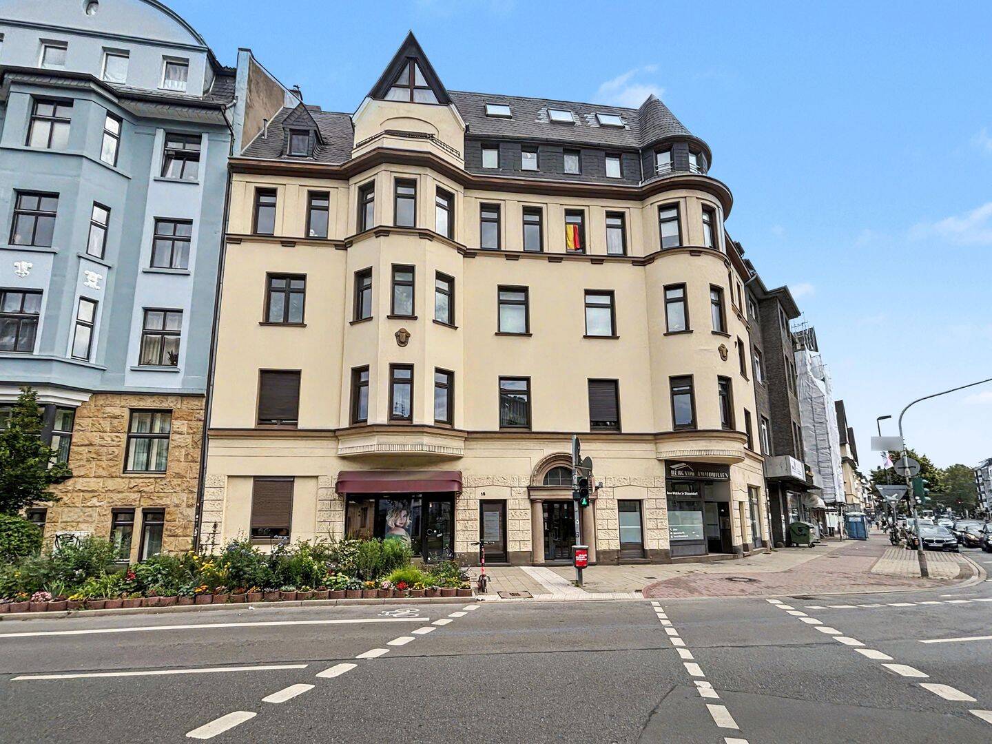 Stilvolle 3-Zimmer-Altbauwohnung mit Aufzug im beliebten Pempelfort, 40477 Düsseldorf (Derendorf Golzheim Pempelfort)