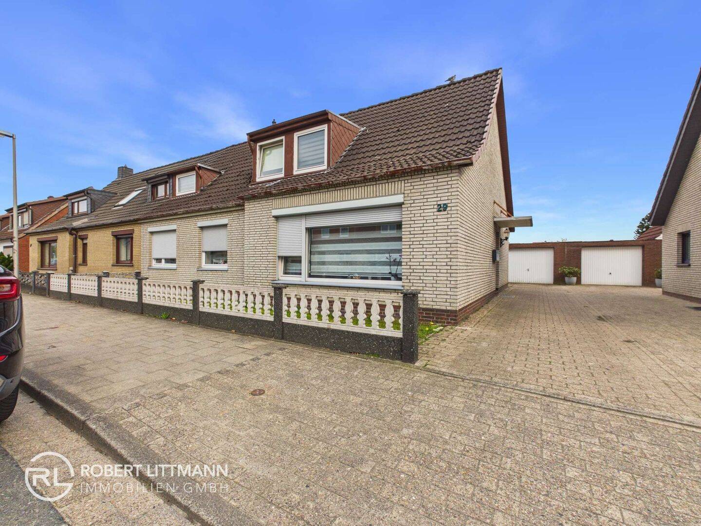 Mehrgenerationenhaus mit großzügigen Grundstück und Garage, 27755 Delmenhorst