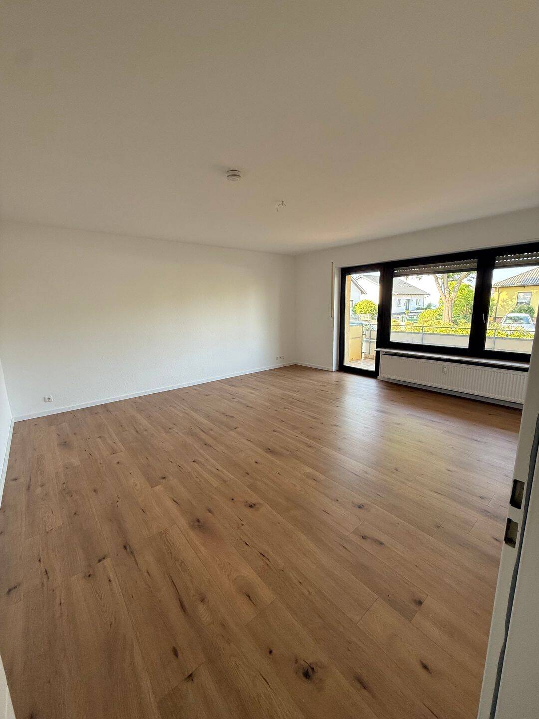 4-Zimmer-Erdgeschoss-Wohnung mit Balkon, 76676 Graben-Neudorf