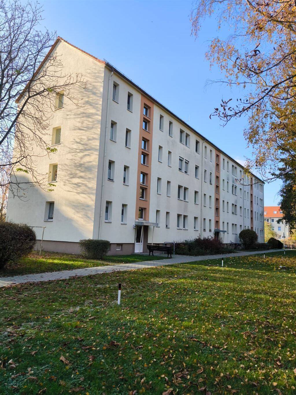 Markkleeberg | 3 Zi-Whg. | Bad mit Fenster | Eckbadewanne | EBK | sehr schön Saniert!, 4416 Markkleeberg