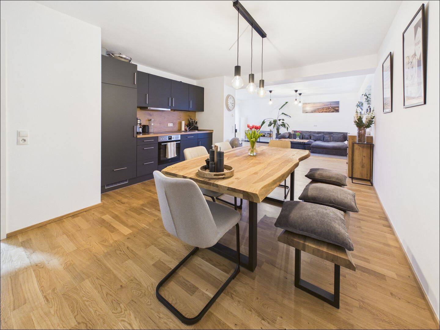 Moderne 2 – Zimmer Wohnung mi Einbauküche und Balkon in Schweinheim!, 63743 Aschaffenburg (Gailbach Innenstadt Obernau Obernauer Kolonie Schweinheim)