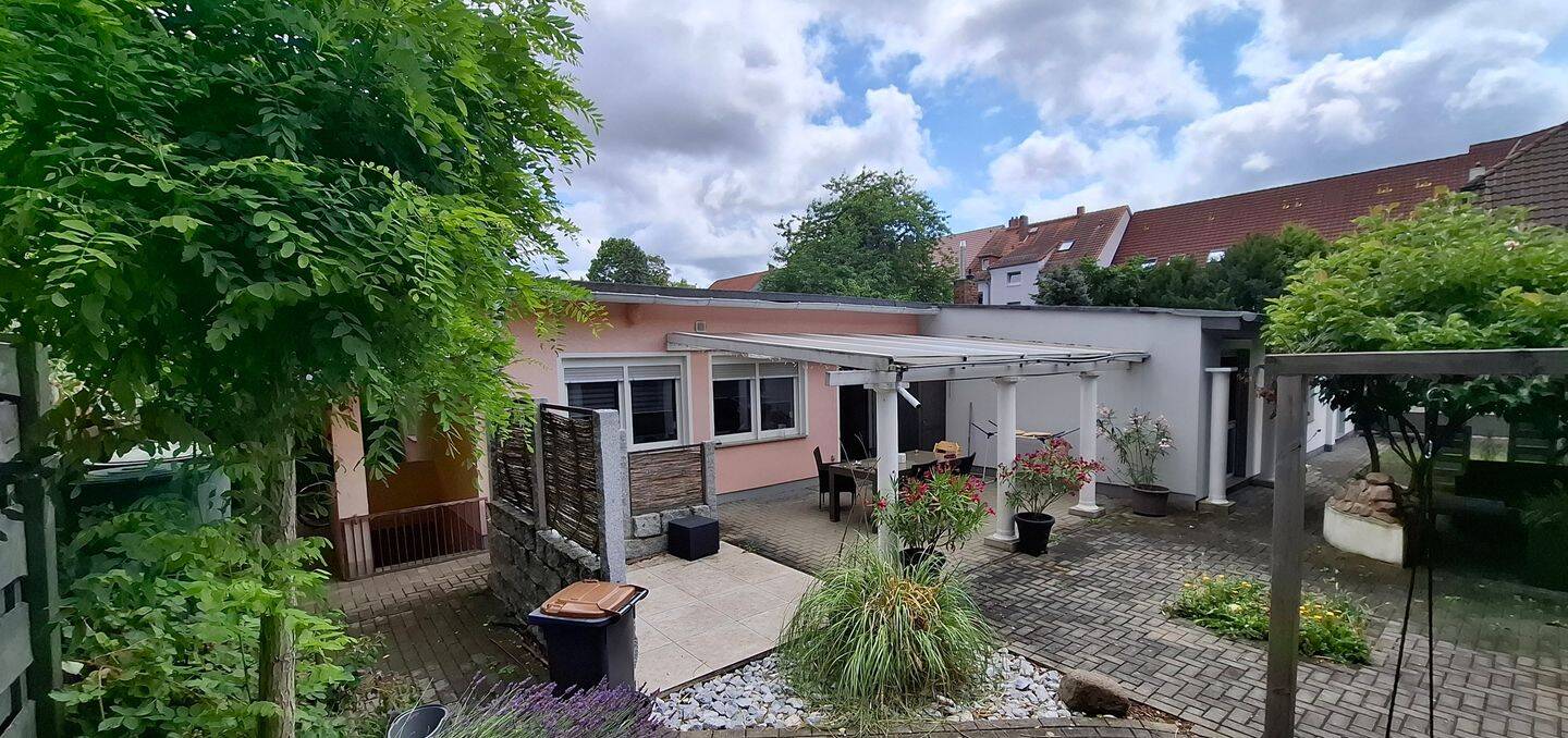 Wohnen & Arbeiten in Bestlage von Cottbus – Bungalow mit Premium-Friseursalon, Werkstatt/Garage, 3044 Cottbus (Mitte Saspow Schmellwitz Sielow Ströbitz)