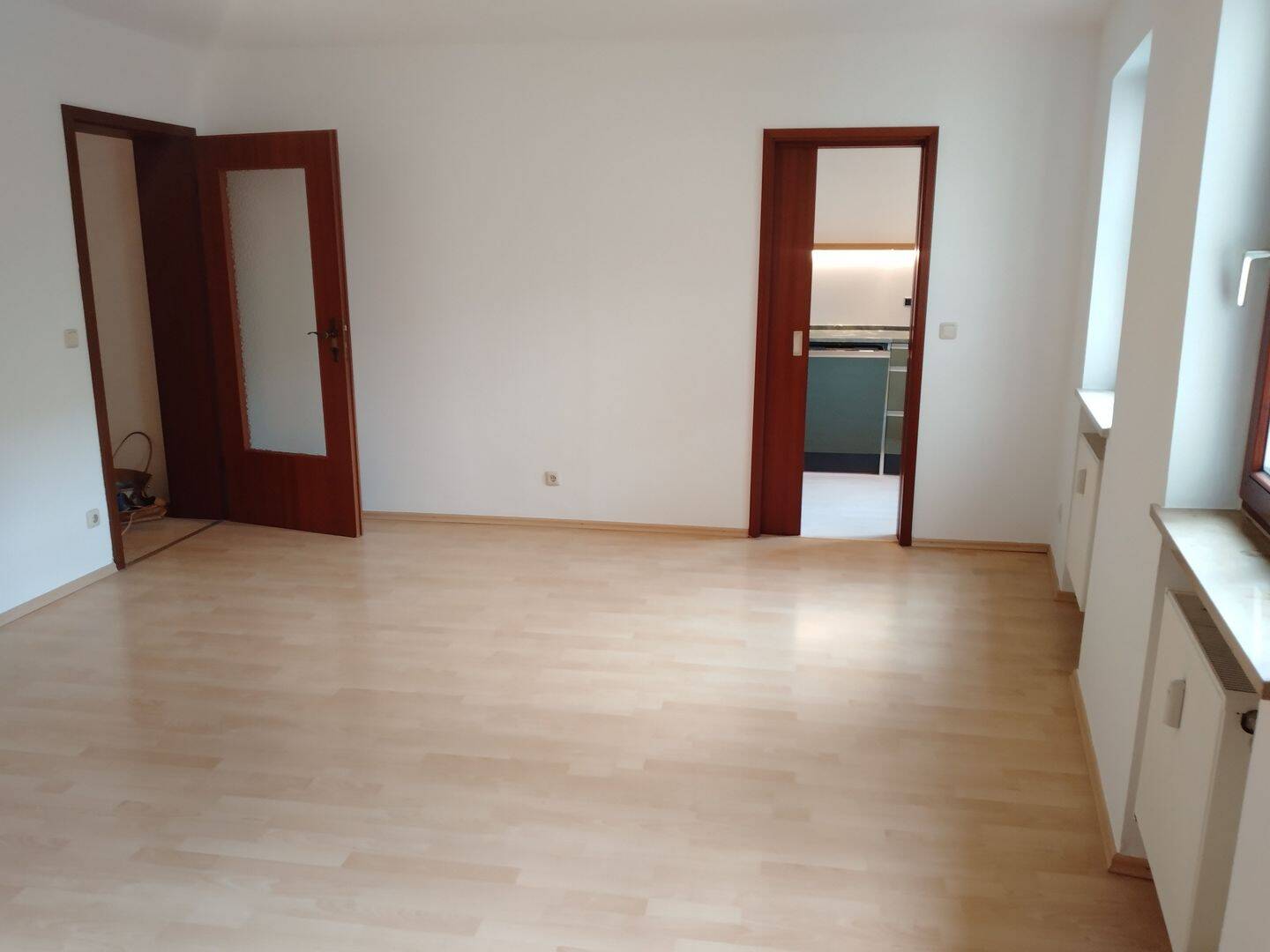 Berg am Laim – frisch renovierte ruhige 2 Zimmer Wohnung mit großem Balkon, 81673 München (Berg am Laim)