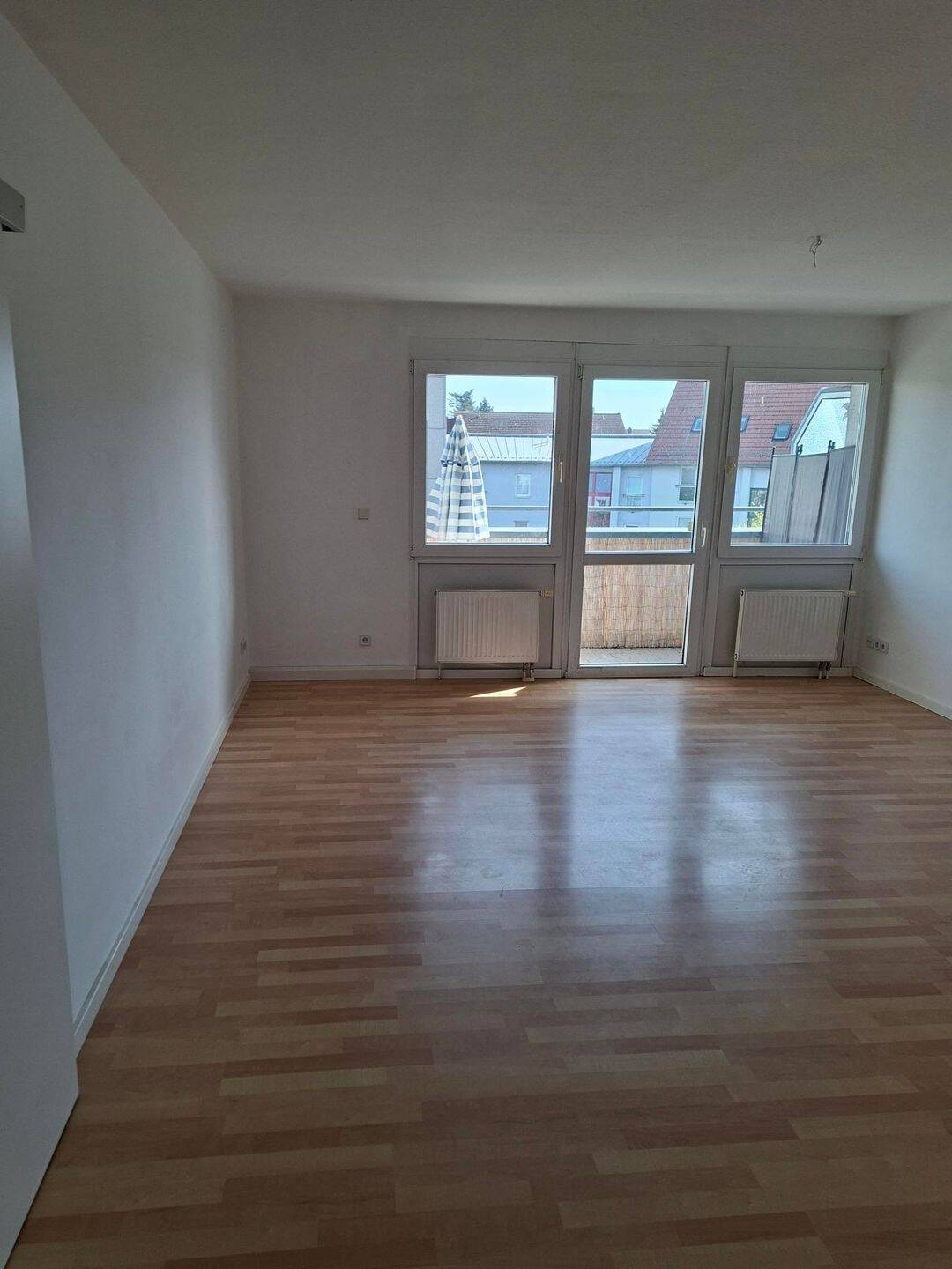 Helle 4-Zimmerwohnung mit Balkon und Einbauküche, 99734 Nordhausen