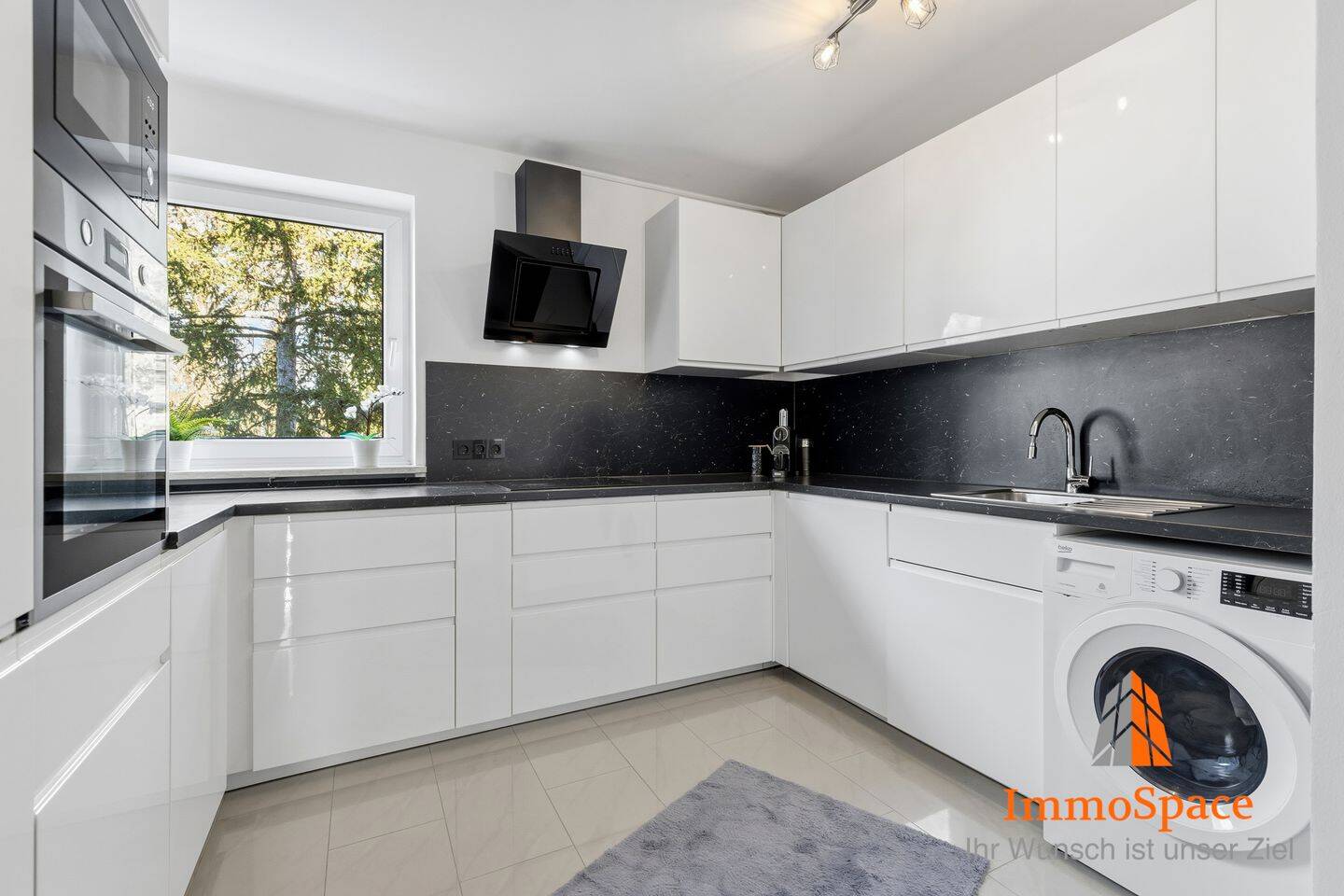 *** 3 ZKB zum SOFORTBEZUG – Renoviert, inkl. Einbauküche & Balkon ***, 85598 Vaterstetten