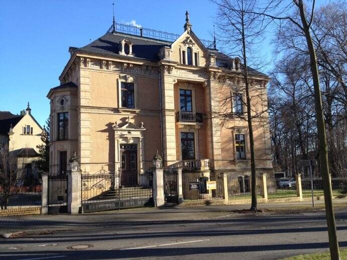 Sanierte- 2 Zimmer-Wohnung ( 55,6 qm) in stilvoller Villa in der Weinau, 2763 Zittau