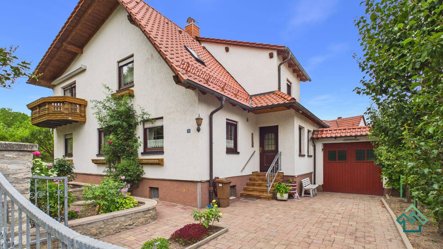 Viel Platz, schöner Garten und großes Potenzial – gepflegtes Einfamilienhaus in Arnstadt, 99310 Arnstadt