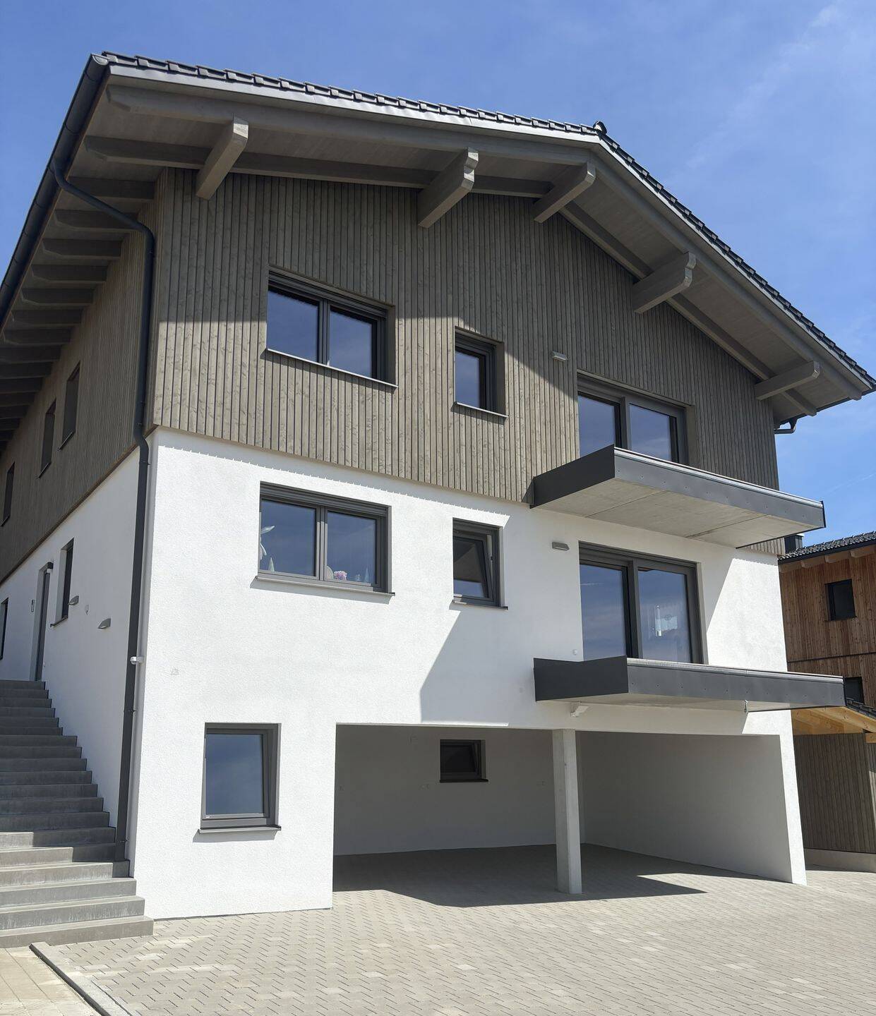 Hochwertige 3-Zimmer-Wohnung mit Sichtdachstuhl und EBK, 94124 Büchlberg