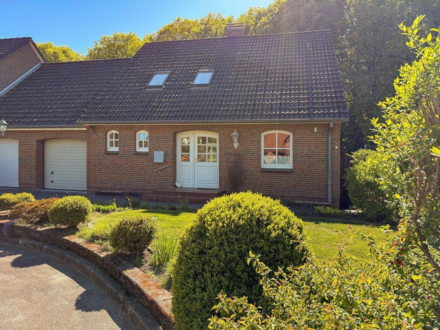 Familienfreundliches Haus in schöner Lage mit Kamin, Wintergarten und Vollkeller, 24887 Silberstedt