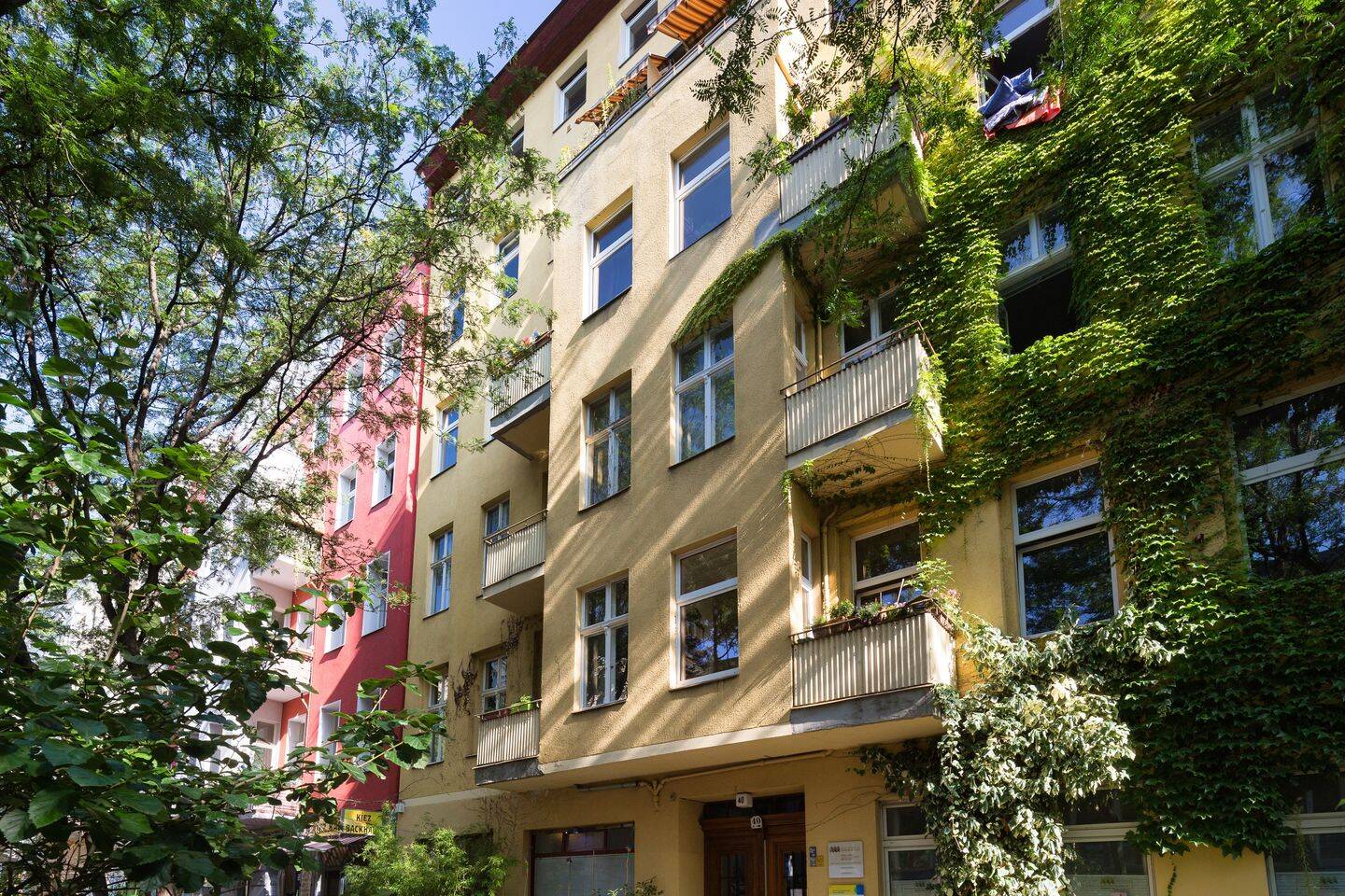 Ca. 6,25 % AfA & Provisionsfrei! Charmanter Altbau mit Balkon und Stuck im beliebten Graefekiez, 10967 Berlin (Friedrichshain-Kreuzberg Kreuzberg Neukölln)