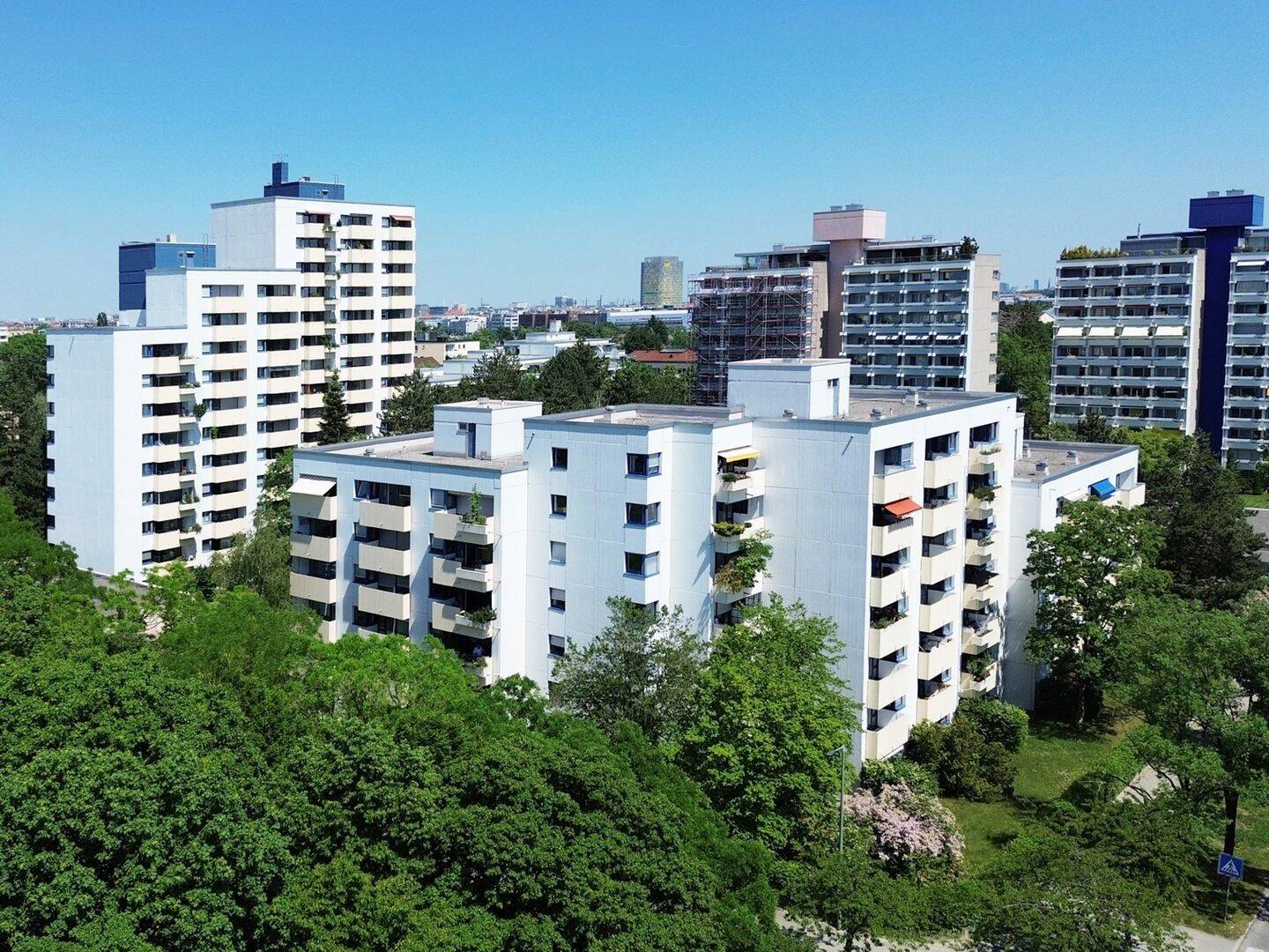 Bergblick inklusive: Großzügige 4,5-Zi.-Wohnung nahe Westpark mit uneinsehbarem Balkon, 80686 München (Laim Sendling-Westpark)