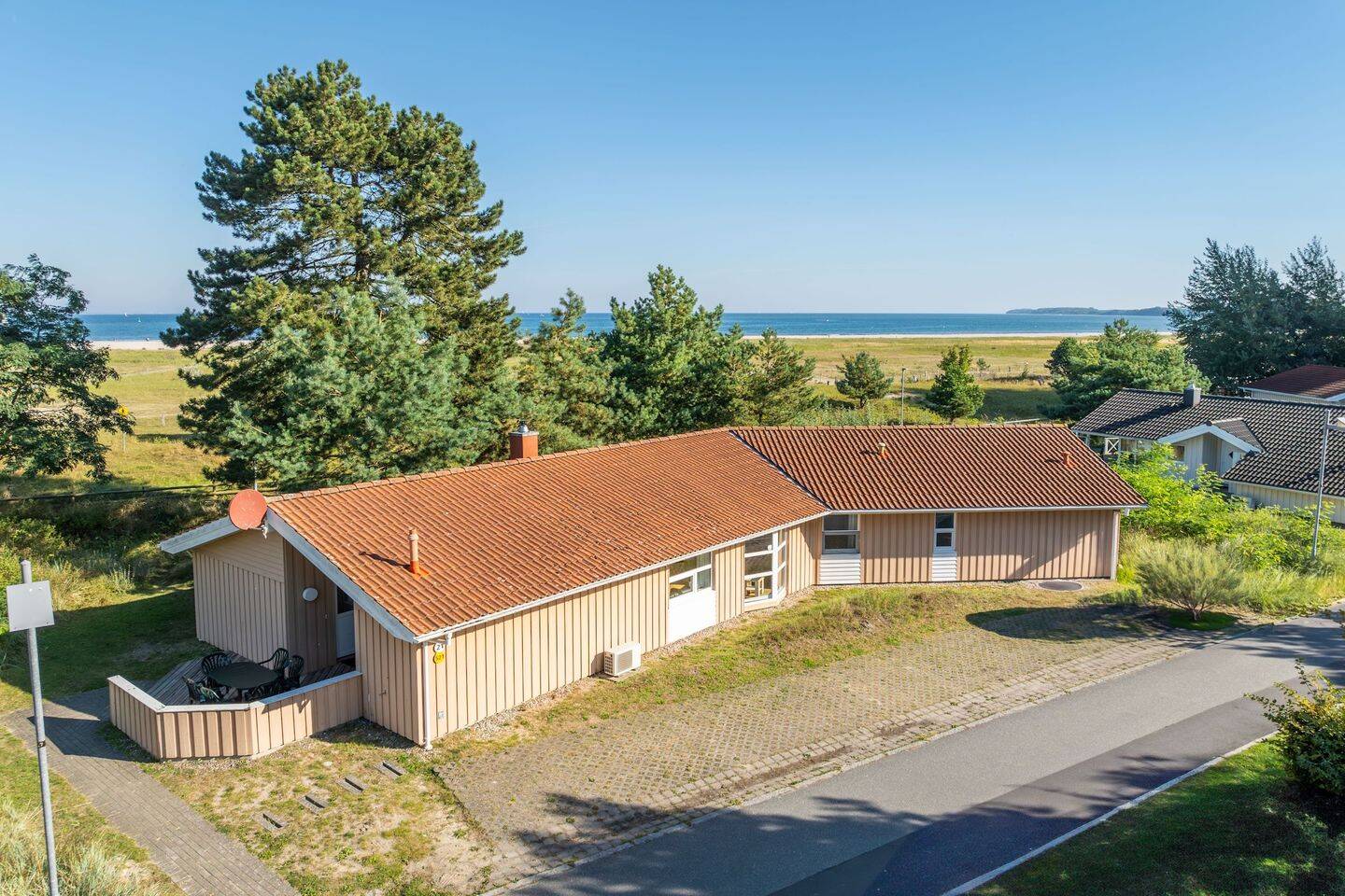 Wunderschönes Ferienhaus mit Pool und Sauna am Priwall / Travemünde – mit Meerblick!, 23570 Lübeck (Travemünde)
