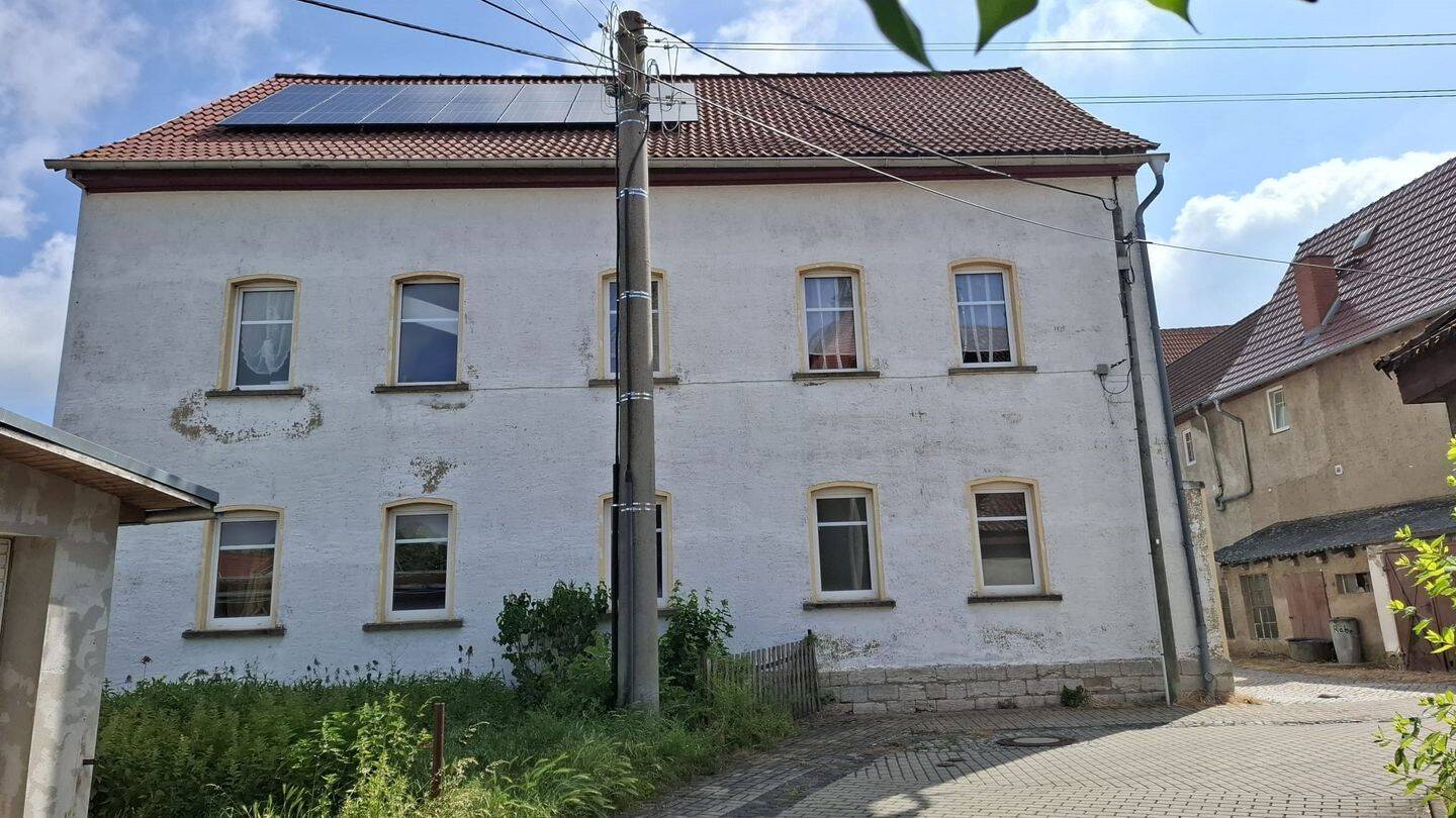 Bauernhaus mit großen Grundstück und einer PV-Anlage mit Einspeisung, 99518 Rannstedt