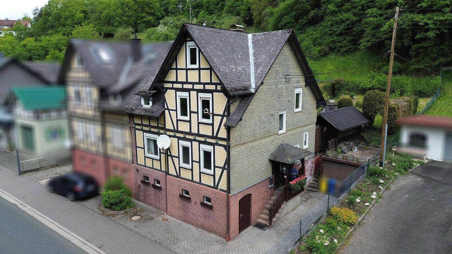 Gemütliches Wohnen in gepflegter Doppelhaushälfte!, 57334 Bad Laasphe