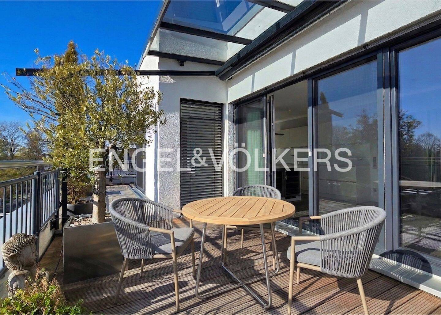 Ein Ort zum Ankommen. Ein Zuhause zum Wohlfühlen. Ein Lebensmittelpunkt zum Bleiben – Gesamtwohnfläche inkl. Terrasse ca. 177 m², 38104 Braunschweig (Braunschweig Gliesmarode Riddagshausen Schapen Volkmarode)