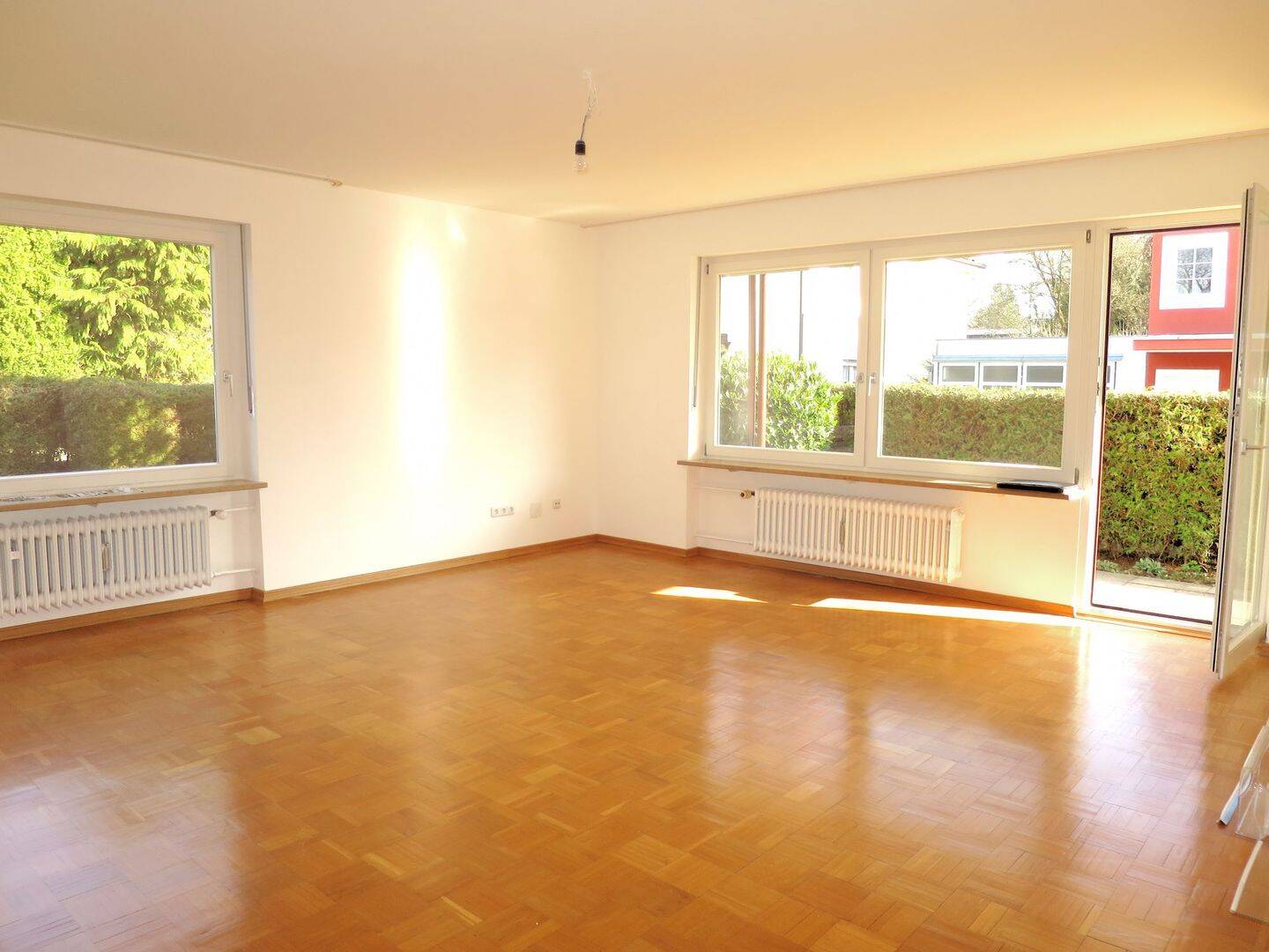 Großzügige Erdgeschoßwohnung mit eigenem Garten in Toplage Obermenzing, 81245 München (Aubing-Lochhausen-Langwied Pasing-Obermenzing)