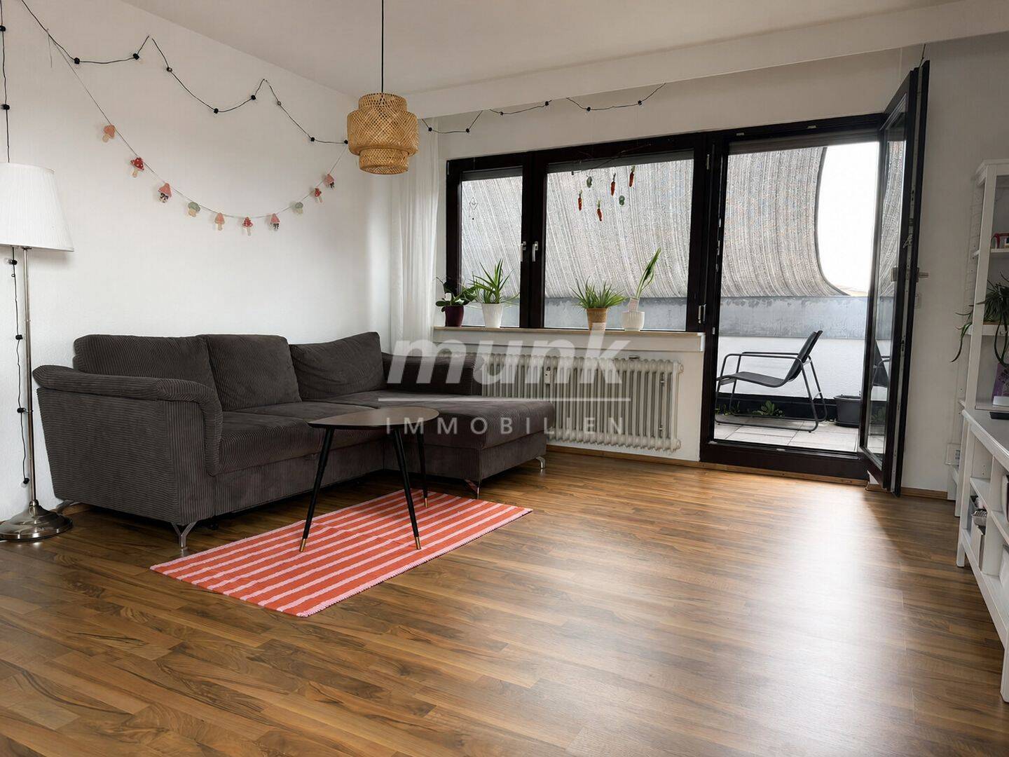 Zentrale 2-Zimmer-Wohnung mit Terrasse und Einzelgarage, 89250 Senden
