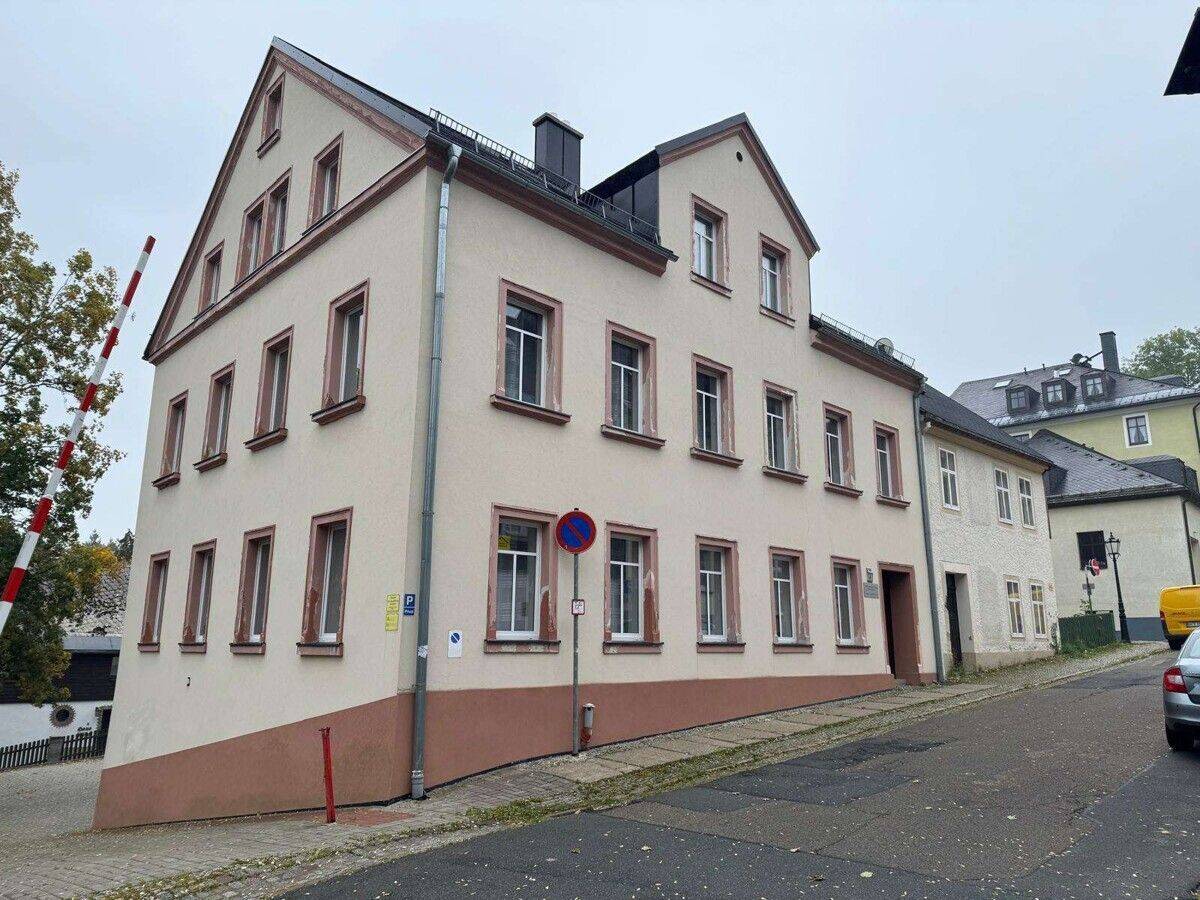 Schönes Wohnhaus in zentraler Lage von Oberwiesenthal!, 9484 Oberwiesenthal