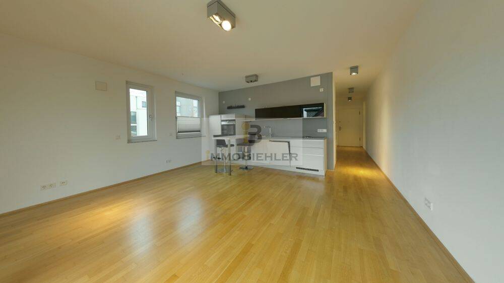 Lichtdurchflutetes Design-Apartment in Köln-Weiden – Sonnenbalkon, EBK & Top-Energieeffizienz, 50859 Köln (Lindenthal Lövenich Weiden Widdersdorf)