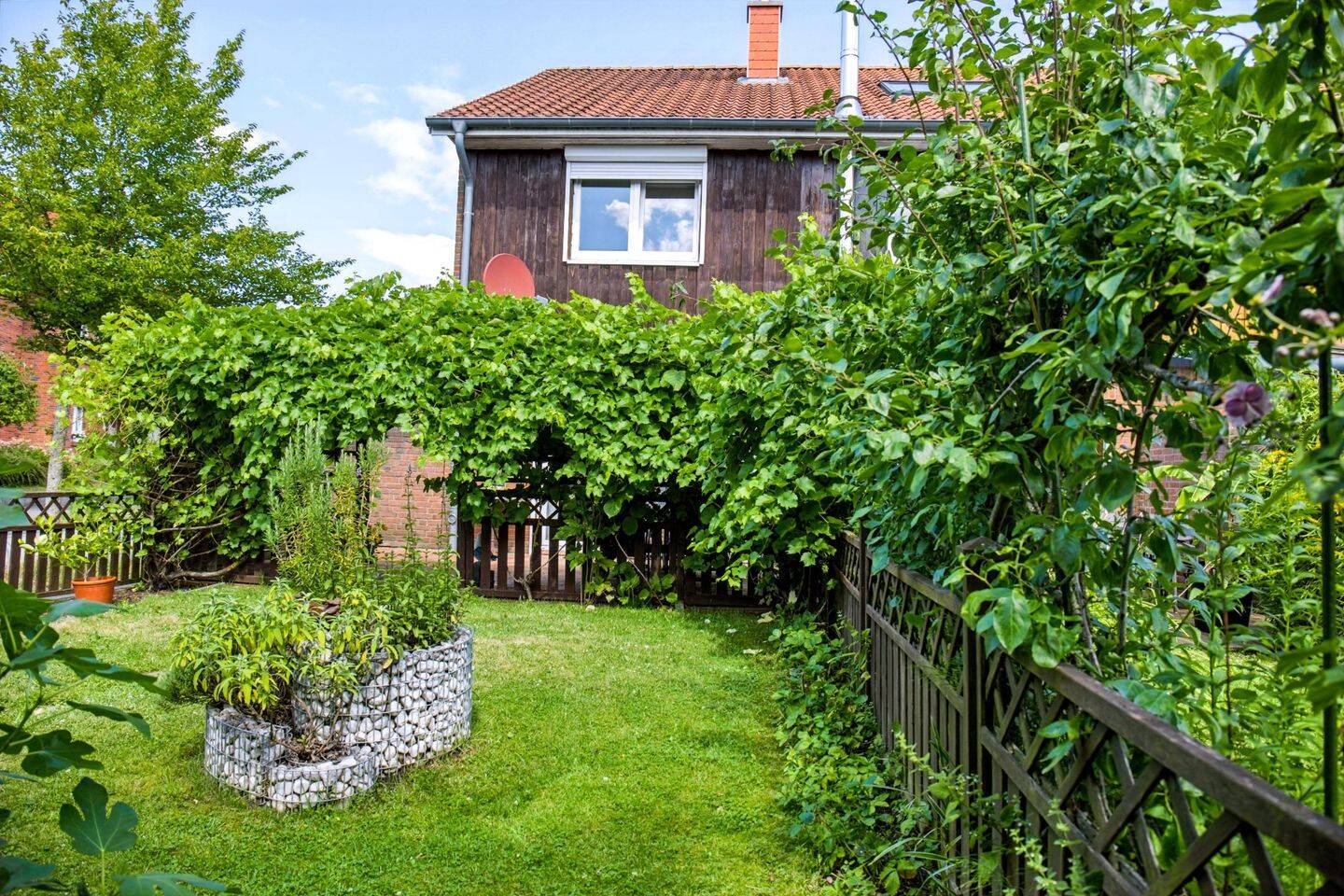 Der ideale Einstieg ins Eigenheim: Junges Reihenendhaus mit sonnigem Garten und Doppelcarport, 24107 Kiel (Suchsdorf)