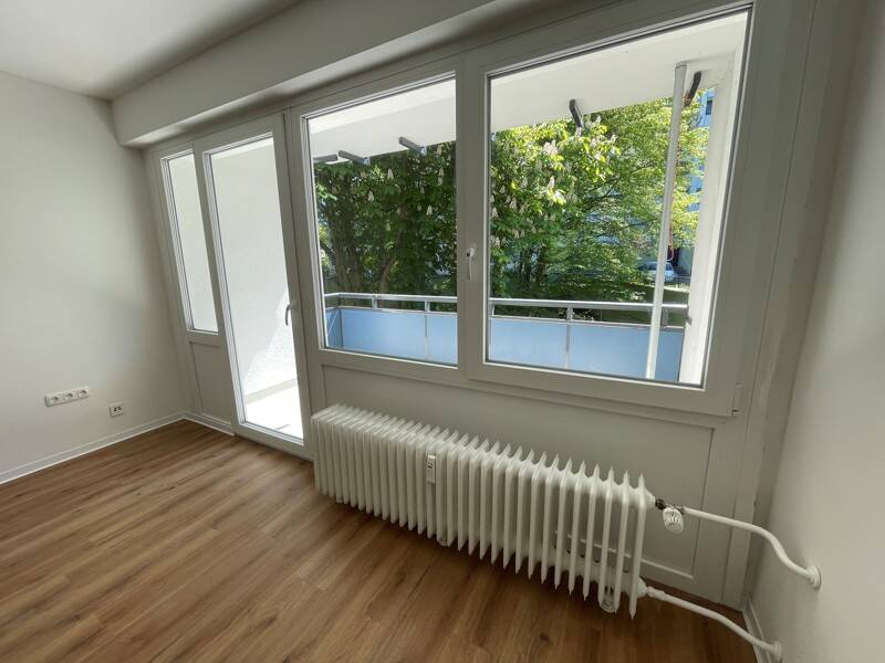 Sanierte 4-Zimmerwohnung mit Balkon, 60599 Frankfurt am Main (Oberrad Sachsenhausen)