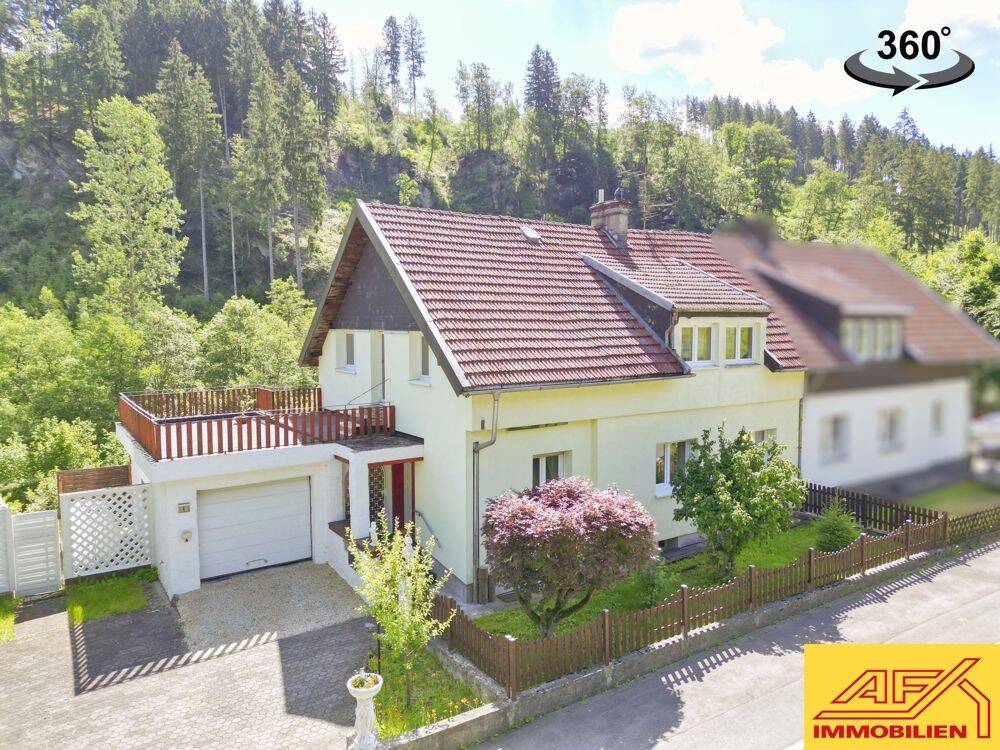 Olsberg: Ländlich gelegene DHH mit großem Garten!, 59939 Olsberg