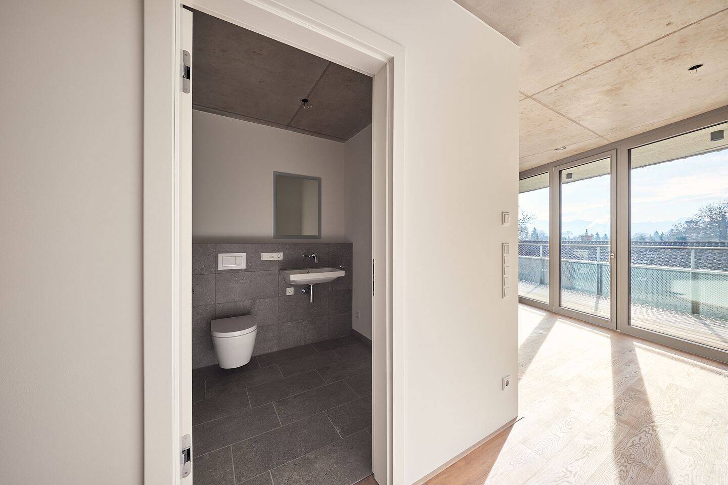 Neubau-2-Zimmer-Wohnung mit ca. 64?m², Einbauküche und sonnigem Südbalkon in Rosenheim, 83024 Rosenheim (Fürstätt Ost Süd West Westerndorf Sankt Peter)