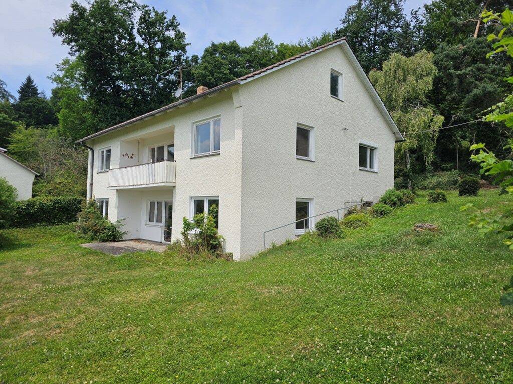 Wenn „Dornröschen“ einen Zwilling hat: Haus 2: sanierungsbedürftiges Ein- /Zweifamilienhaus mit alter Werkstatt, 94501 Aidenbach