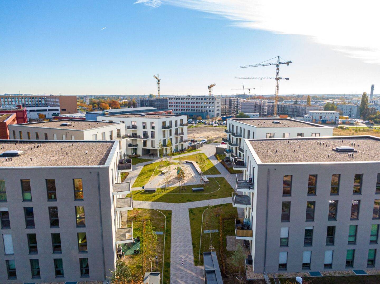 Aufzug, Balkon & Fußbodenheizung: 3-Zimmer-Wohnung in Schönefeld, 12529 Schönefeld
