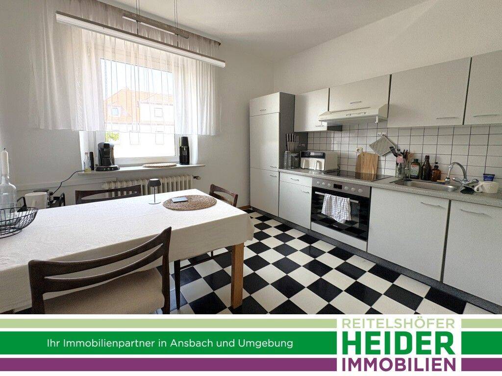 Für Studenten – 1 Zi. Appartement mit Einbauküche, Bad mit WC, Diele, 91522 Ansbach