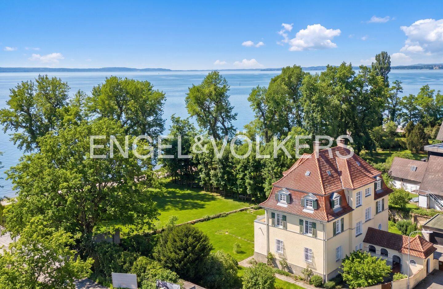 Historische Villa mit eigenem Strand und großzügigem Parkgrundstück, 88085 Langenargen