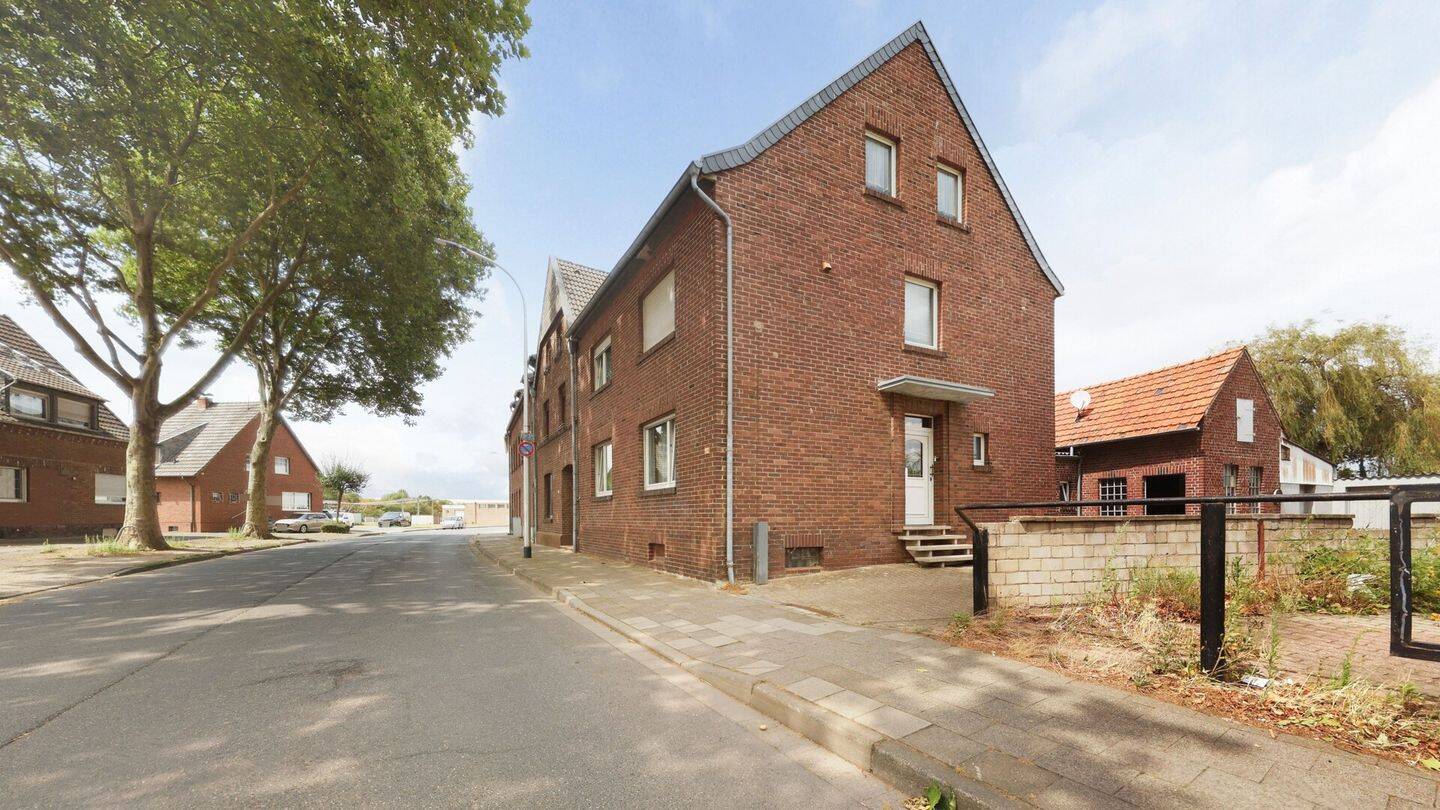 Raum für Träume & Entfaltung: Vielseitiges Reihenendhaus auf ca. 1.782 m² Traumgrundstück!, 52525 Heinsberg