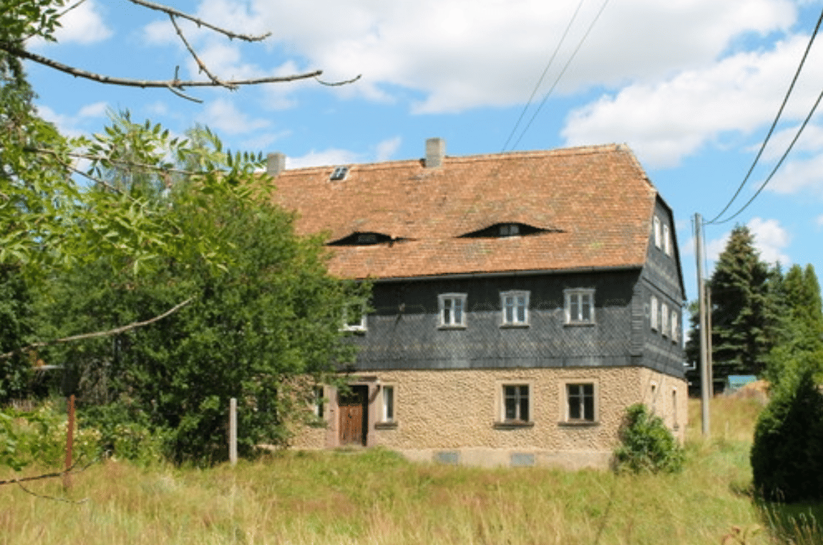 sanierungsbedürftiges Denkmalobjekt, 2708 Lawalde