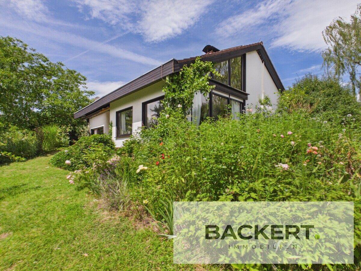Architektonisch reizvoller Bungalow inmitten einer grünen Oase!, 95336 Mainleus
