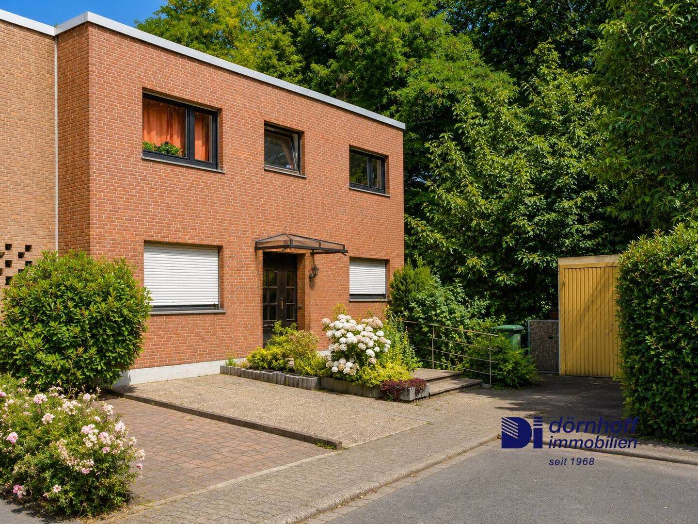 3-Zimmer-Wohnung mit Balkon, eigenem Gartenanteil und Garage in Aplerbeck, 44287 Dortmund (Aplerbeck Aplerbecker Mark Berghofen Schüren Sölde)