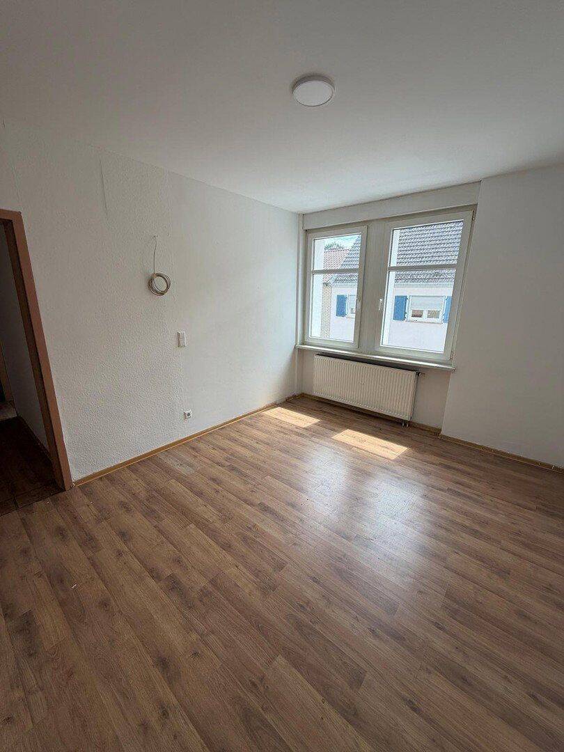 3er-WG in Ludwigshafen – Zimmer ab sofort verfügbar, 67063 Ludwigshafen am Rhein (Friesenheim/Nord)