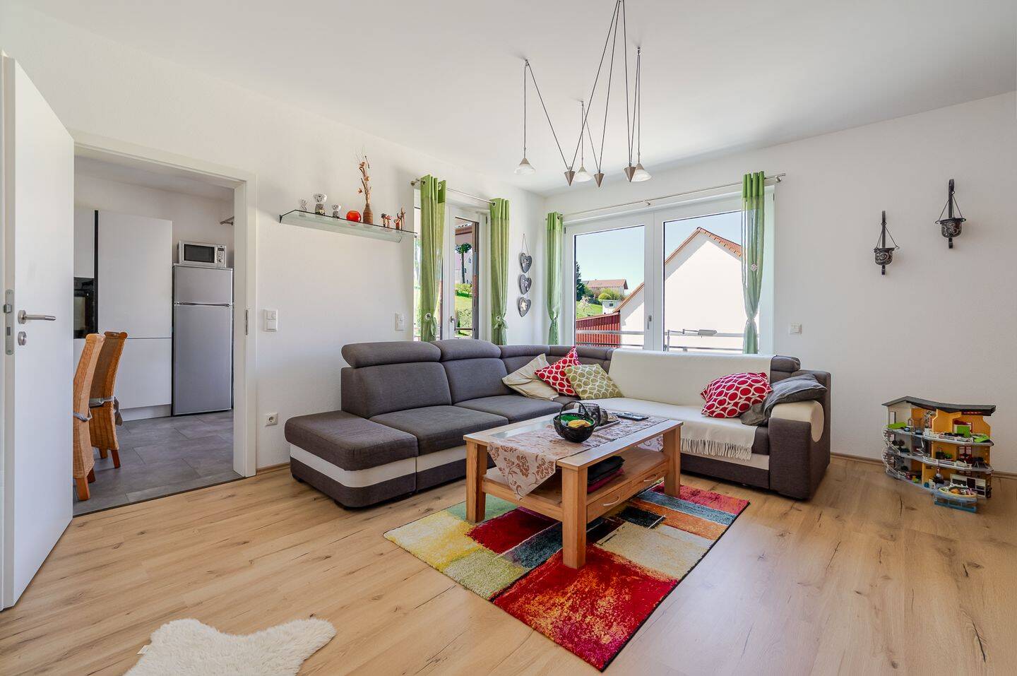 Kernsanierte 4-Zimmer-Maisonettewohnung mit überdachter Loggia & 2 Stellplätzen, 84089 Aiglsbach