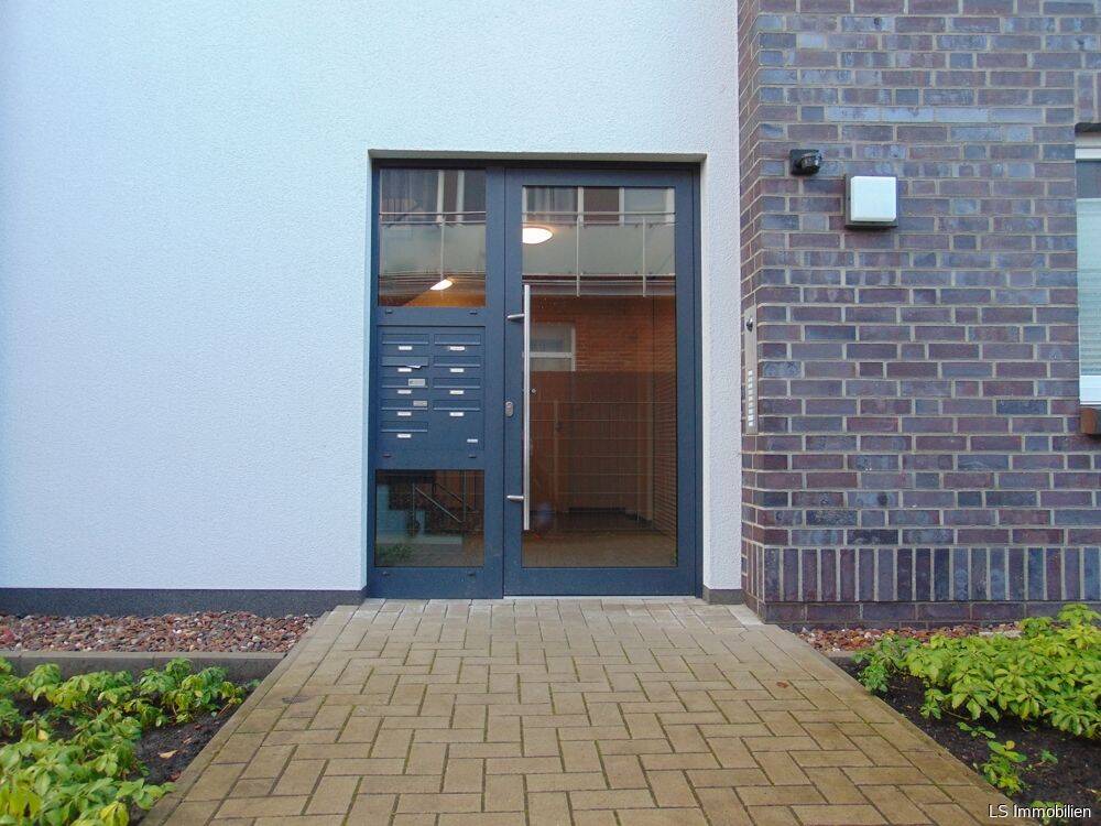 Gemütliche 2 Zimmer Wohnung mit Terrasse in unmittelbarer Nähe zur Schule, 26160 Bad Zwischenahn