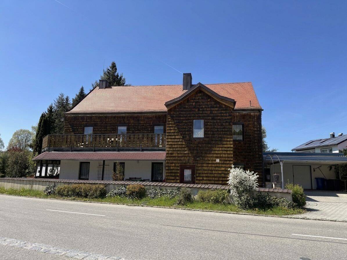 Wohnhaus mit Charakter und viel Potenzial in Mamming, 94437 Mamming