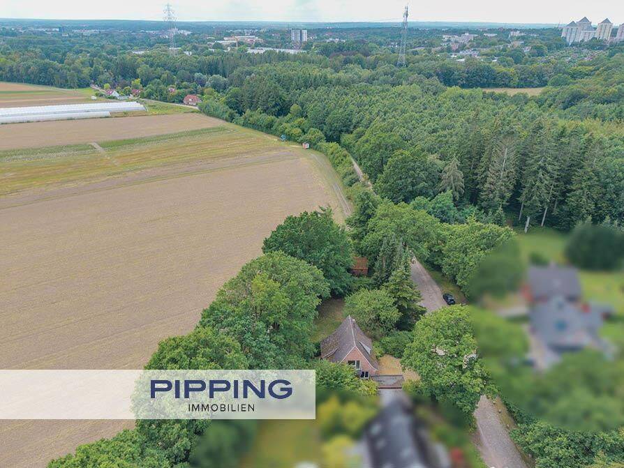 Feld- und Waldrand: „Sanierungsbedürftiges Einfamilienhaus in Reinbek“, 21465 Reinbek