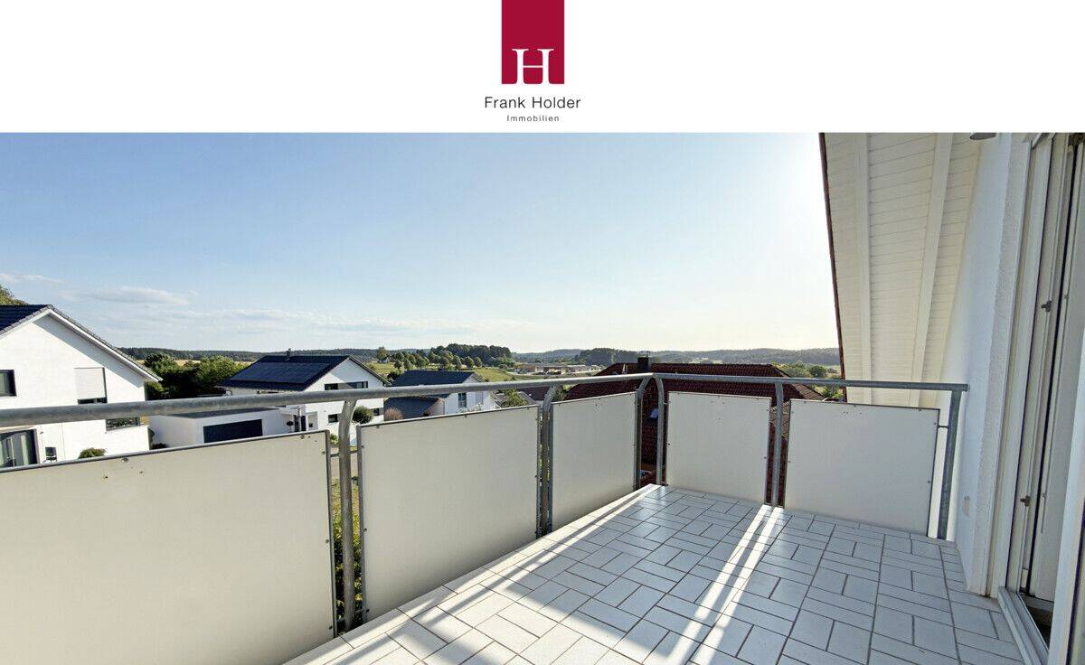 Erstbezug nach Modernisierung mit sonnigem Balkon, 72531 Hohenstein