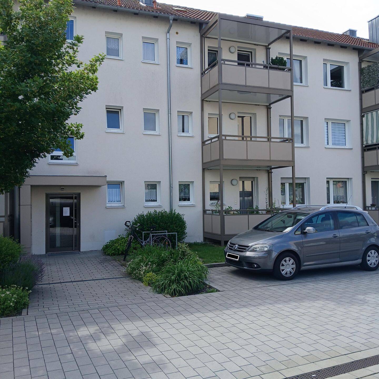 Schöne 4-Zimmer-Wohnung in Ingolstadt, 85053 Ingolstadt (Ingolstadt Kothau Niederfeld Ringsee Rothenturm)