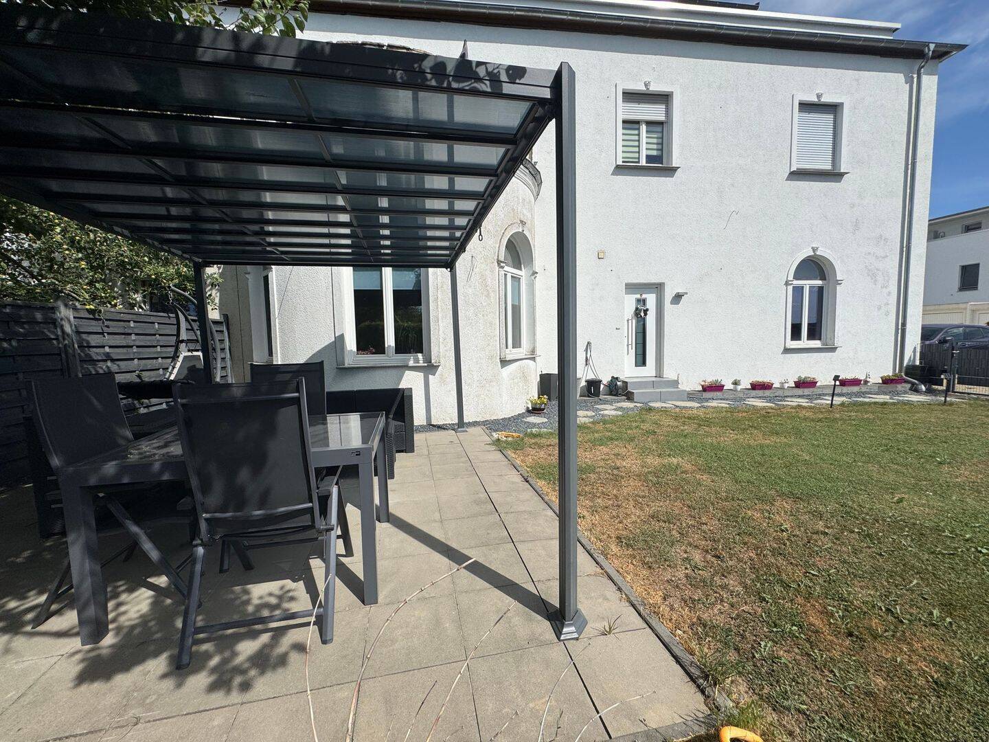 Modernes Wohnen mit eigenem Garten direkt an der Grenze zu Luxemburg, 66706 Perl