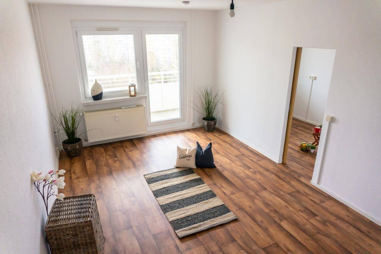 Bezugsfertige Balkonwohnung mit Badewanne, 9123 Chemnitz