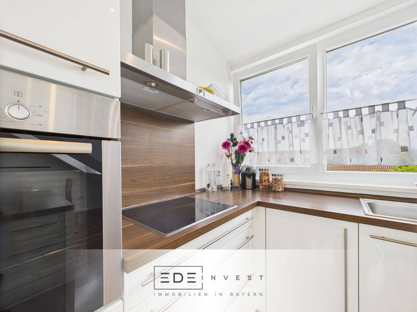 Helle 3-Zimmer-Dachgeschosswohnung mit Süd-Loggia in München-Allach, 80997 München (Allach-Untermenzing Moosach Pasing-Obermenzing)