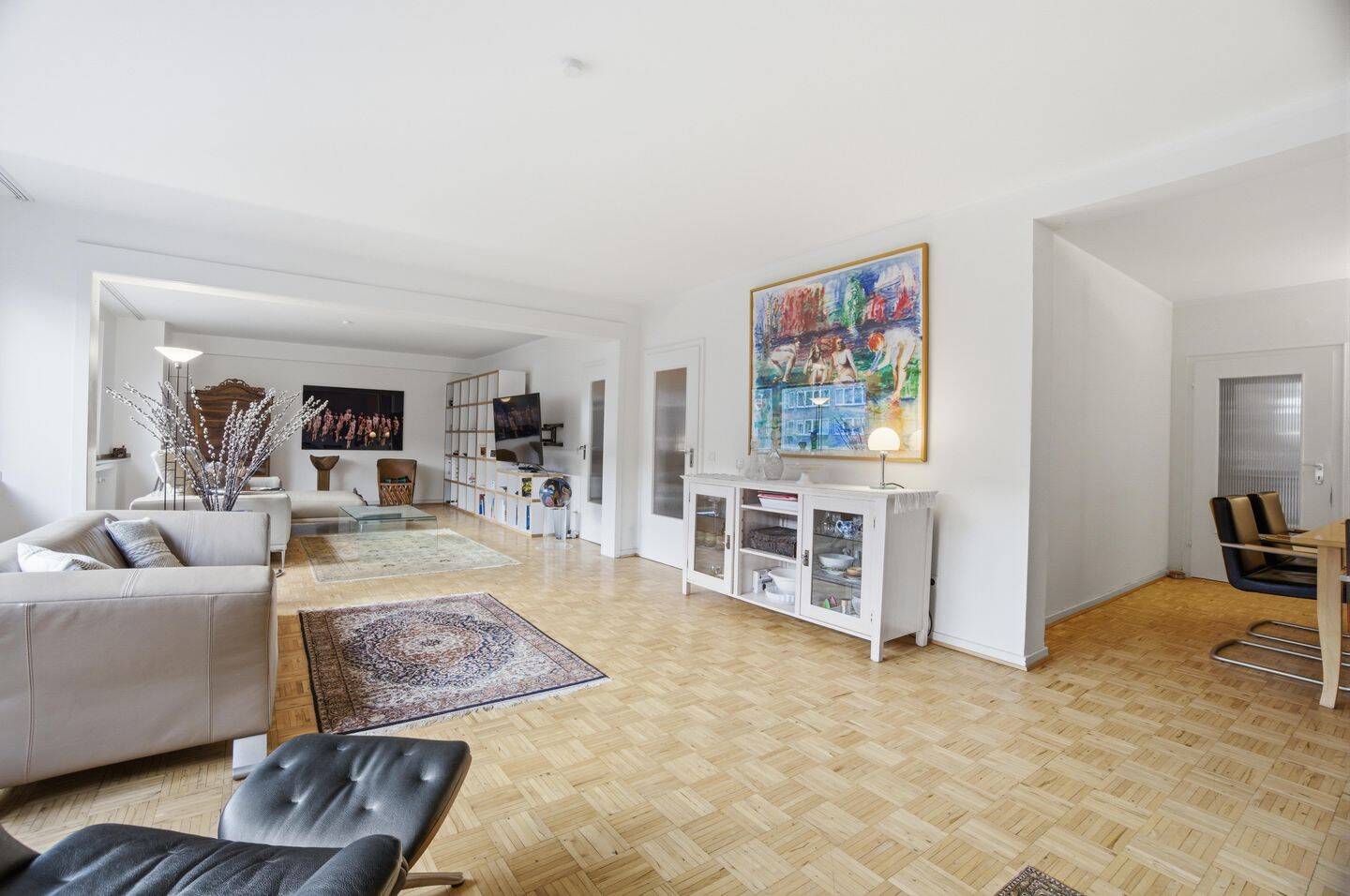 Elegant am Zoopark: modernisierte 5,5-Zi.-Whg., 2 Bäder, großer Balkon, Aufzug, 40239 Düsseldorf (Düsseltal Mörsenbroich)