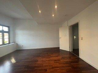 Ruhige Dachgeschoss Wohnung in Görlitzer Südstadt zu verkaufen, 2826 Görlitz